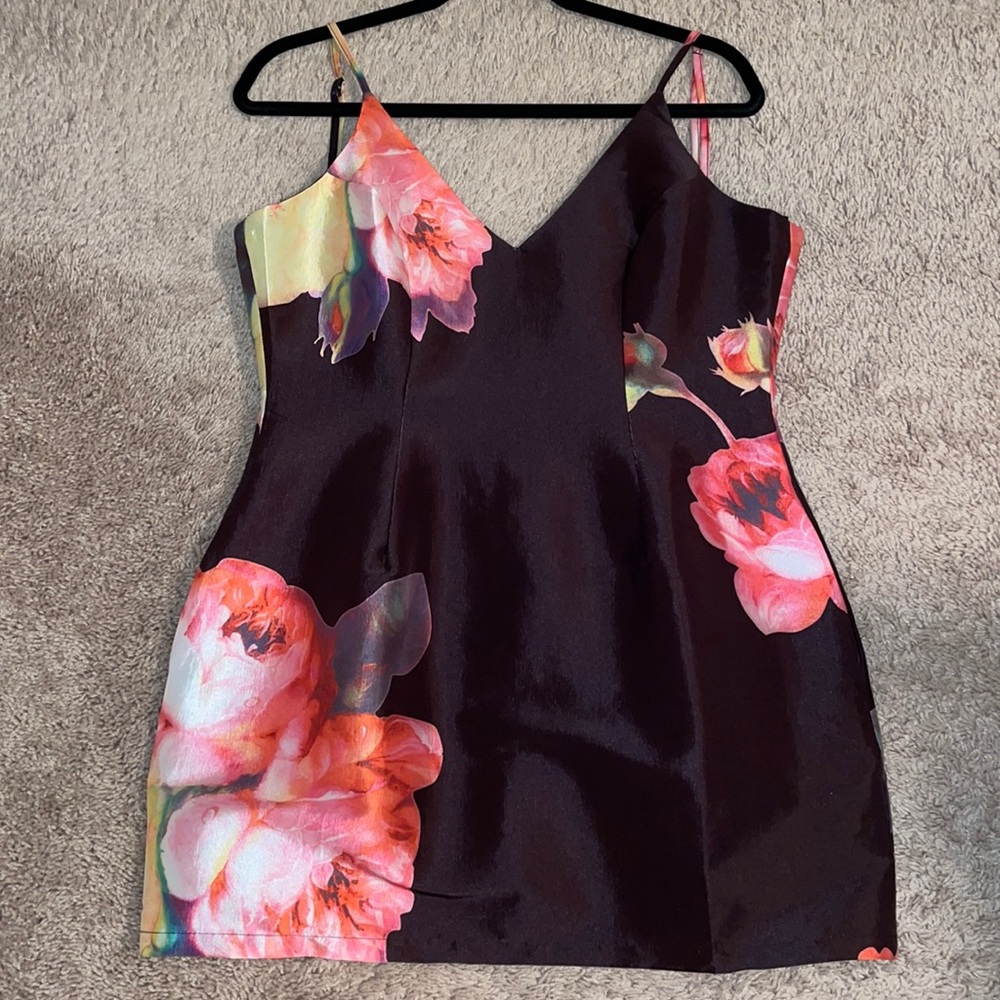 Black floral dress, size medium. - Picture 1 of 7